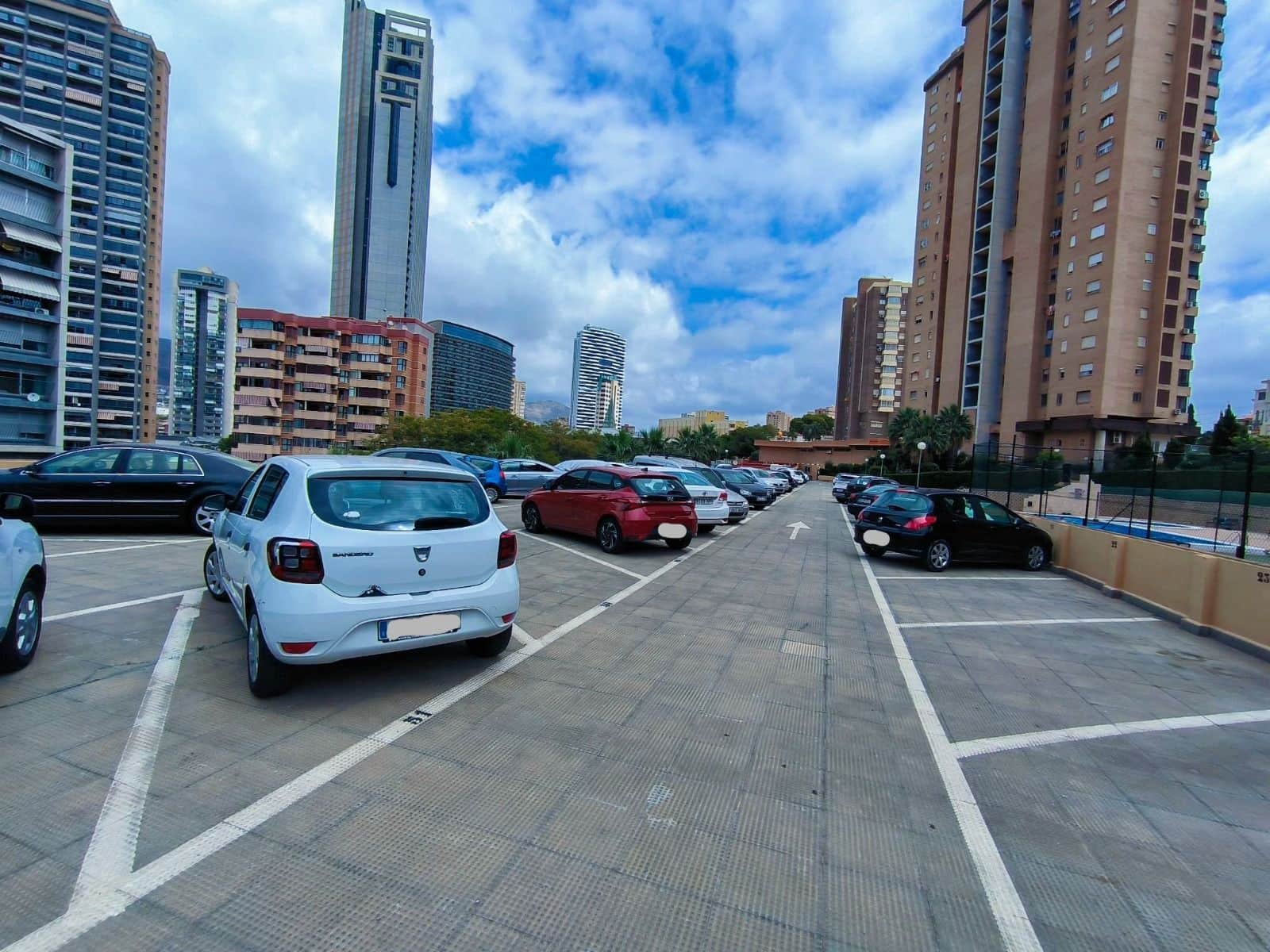 1 slaapkamer Appartement te koop in Benidorm met zwembad garage - € 195.000 (Ref: 9304884)