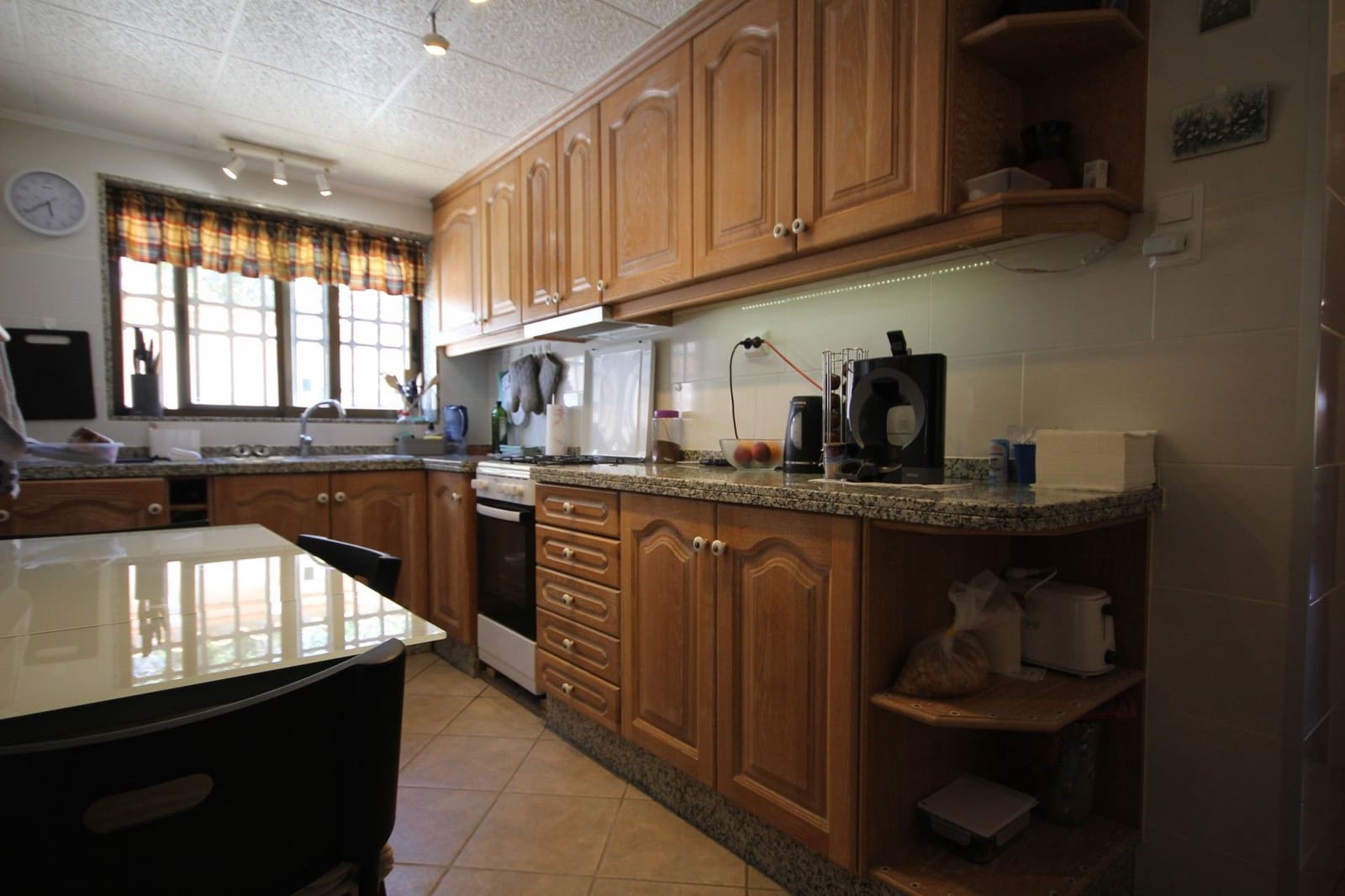 Chalet de 4 habitaciones en Alfaz del Pi / L'Alfàs del Pi en venta con piscina garaje - 450.000 € (Ref: 9326024)