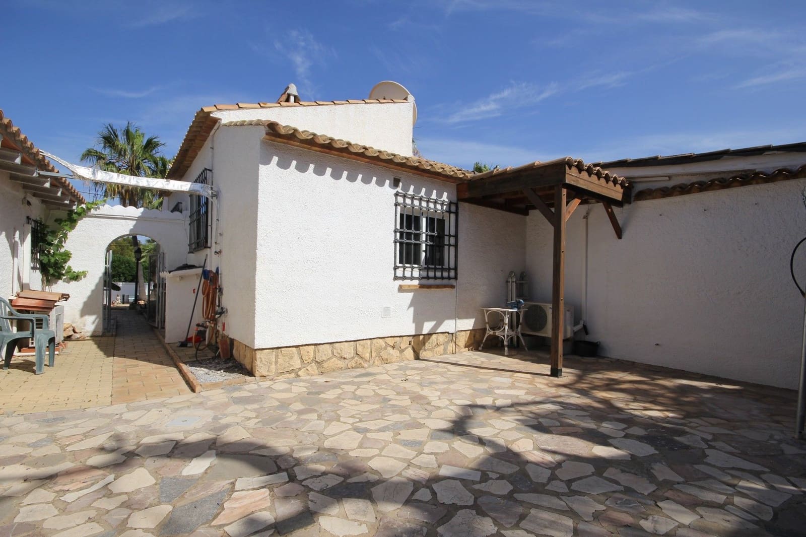 Chalet de 4 habitaciones en Alfaz del Pi / L'Alfàs del Pi en venta con piscina garaje - 450.000 € (Ref: 9326024)