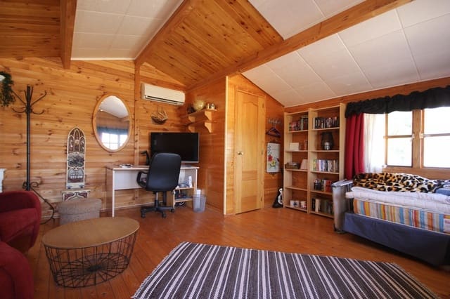 Chalet de 4 habitaciones en Pueblo - Urbanizaciones, Alfaz del Pi / L'Alfàs del Pi en venta con piscina garaje - 450.000 € (Ref: 9326024)