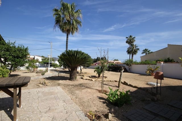 Chalet de 4 habitaciones en Pueblo - Urbanizaciones, Alfaz del Pi / L'Alfàs del Pi en venta con piscina garaje - 450.000 € (Ref: 9326024)