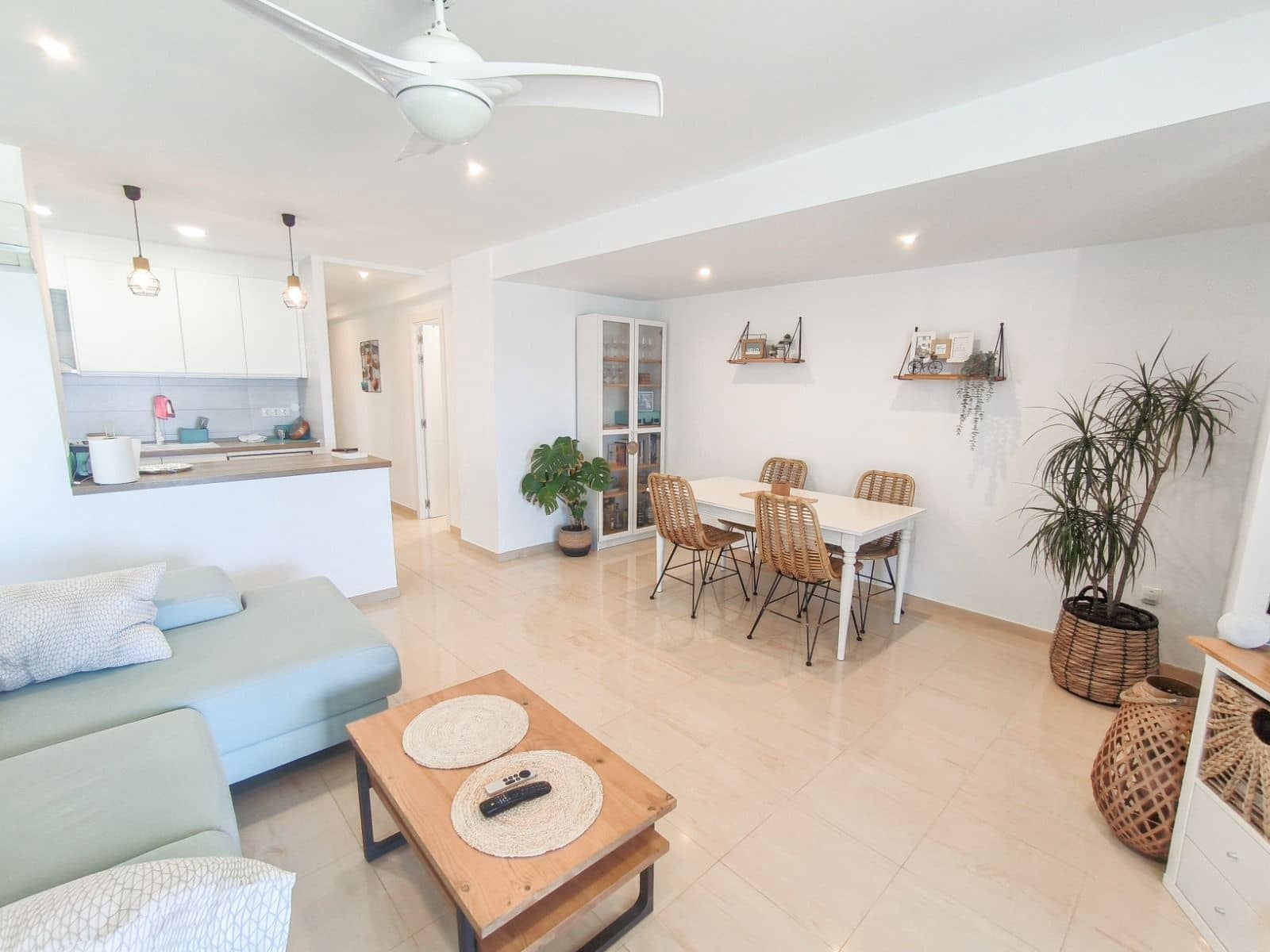 3 soverom Leilighet til salgs i Benidorm med svømmebasseng garasje - € 450 000 (Ref: 9429585)