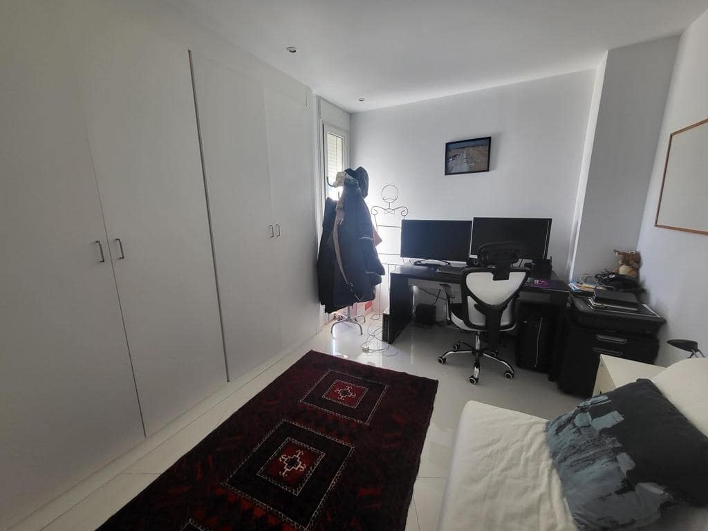 2 soveværelse Strandlejlighed til salg i Ibiza by med swimmingpool garage - € 840.000 (Ref: 8830041)