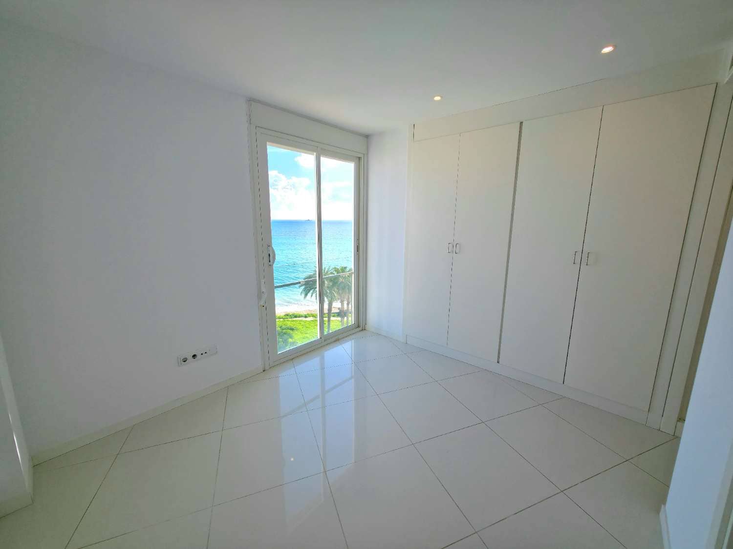 2 Zimmer Strandapartment zu verkaufen in Ibiza / Eivissa Stadt mit Pool Garage - 840.000 € (Ref: 8830041)