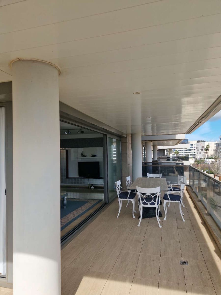 3 soveværelse Lejlighed til salg i Ibiza by med swimmingpool garage - € 1.300.000 (Ref: 8830046)