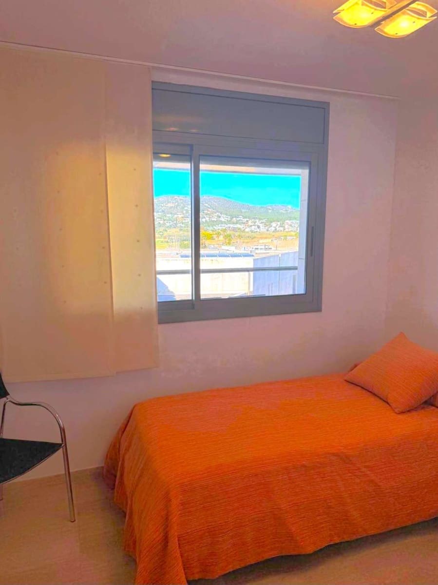 3 slaapkamer Strandappartement te koop in Ibiza dorp met zwembad garage - € 850.000 (Ref: 8937059)