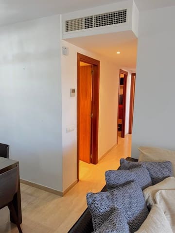 3 slaapkamer Strandappartement te koop in Ibiza dorp met zwembad garage - € 850.000 (Ref: 8937059)