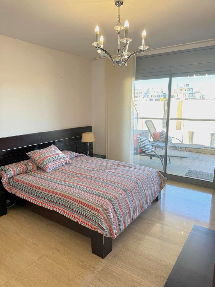 3 slaapkamer Strandappartement te koop in Ibiza dorp met zwembad garage - € 850.000 (Ref: 8937059)