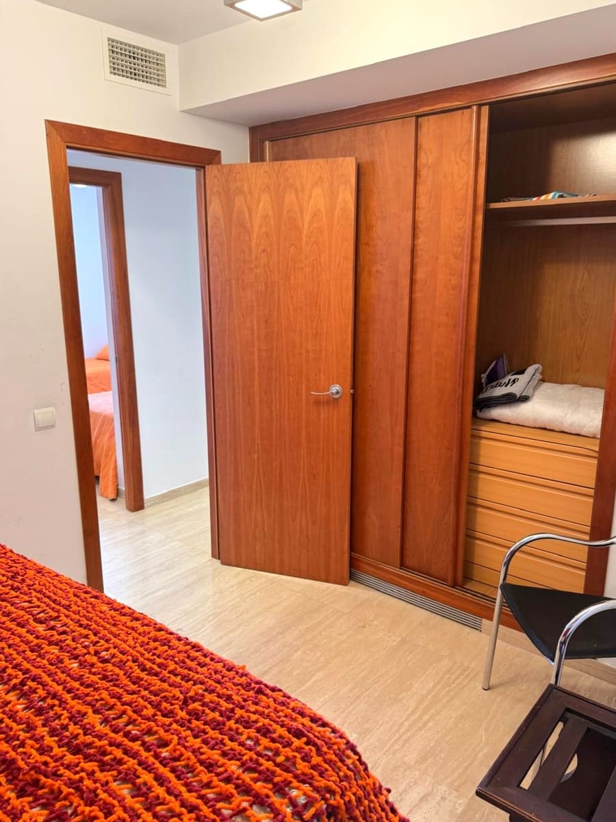 3 slaapkamer Strandappartement te koop in Ibiza dorp met zwembad garage - € 850.000 (Ref: 8937059)