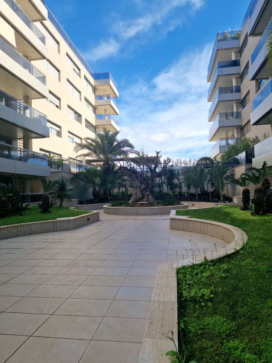 3 slaapkamer Strandappartement te koop in Ibiza dorp met zwembad garage - € 850.000 (Ref: 8937059)