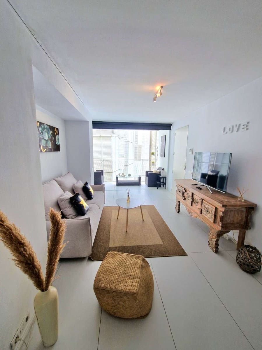 2 slaapkamer Strandappartement te huur in Ibiza dorp met zwembad garage - € 1.700 (Ref: 8988045)