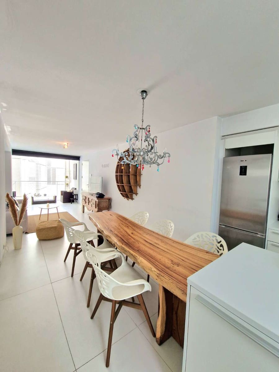 2 slaapkamer Strandappartement te huur in Ibiza dorp met zwembad garage - € 1.700 (Ref: 8988045)