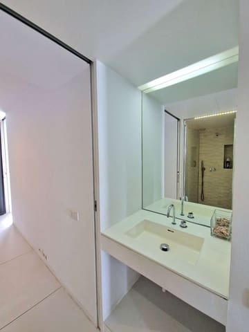 2 bedroom Beach Apartment for rent in Ibiza / Eivissa town with pool garage - € 1,700 (Ref: 8988045)