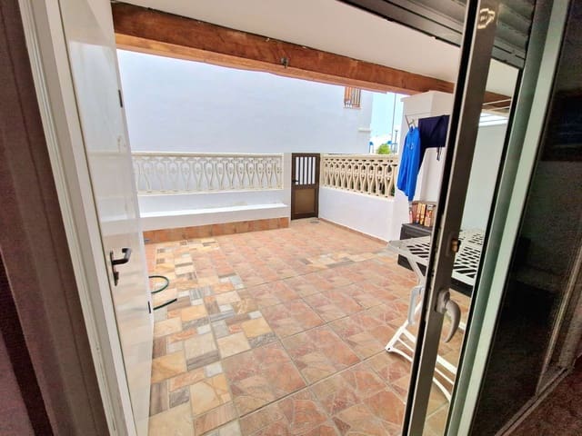 4 soveværelse Rækkehus til salg i San Jose / Sant Josep de Sa Talaia med swimmingpool - € 555.000 (Ref: 9084991)