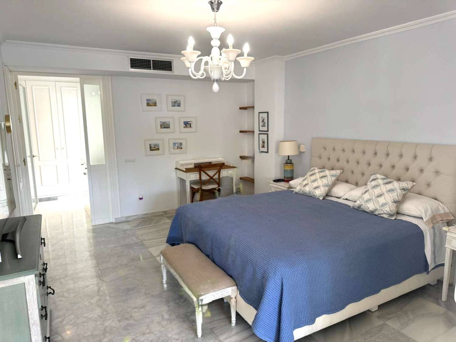 4 bedroom Beach Apartment for sale in Ibiza / Eivissa town with pool garage - € 2,900,000 (Ref: 9115928)