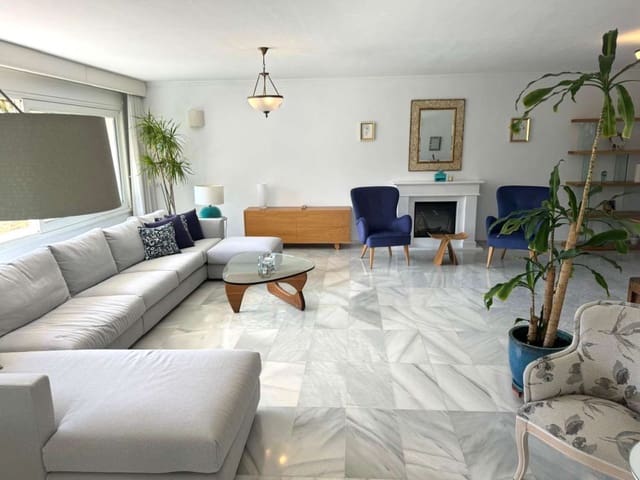 4 slaapkamer Strandappartement te koop in Ibiza dorp met zwembad garage - € 2.900.000 (Ref: 9115928)