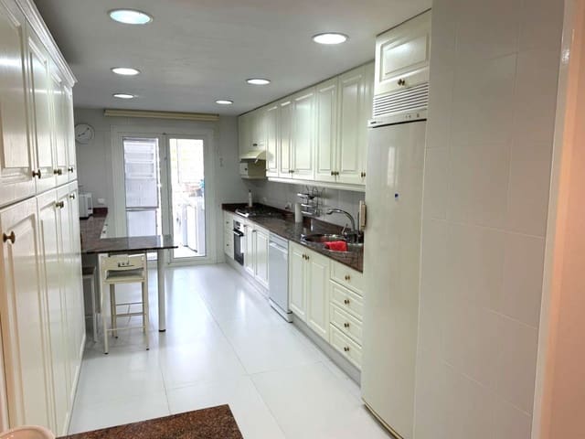 4 slaapkamer Strandappartement te koop in Ibiza dorp met zwembad garage - € 2.900.000 (Ref: 9115928)