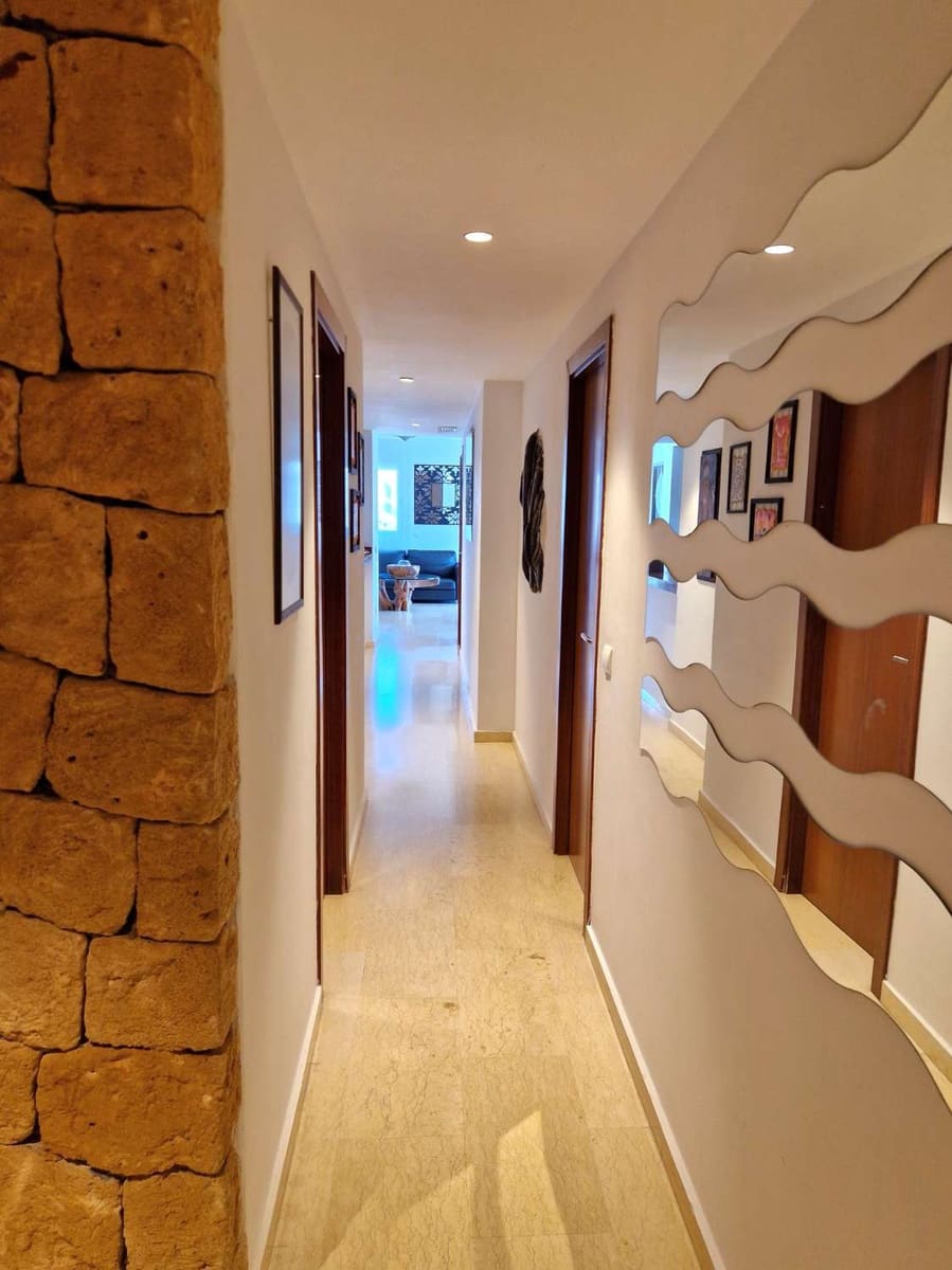 2 soveværelse Penthouse til salg i Ibiza by med swimmingpool - € 1.045.000 (Ref: 9134215)