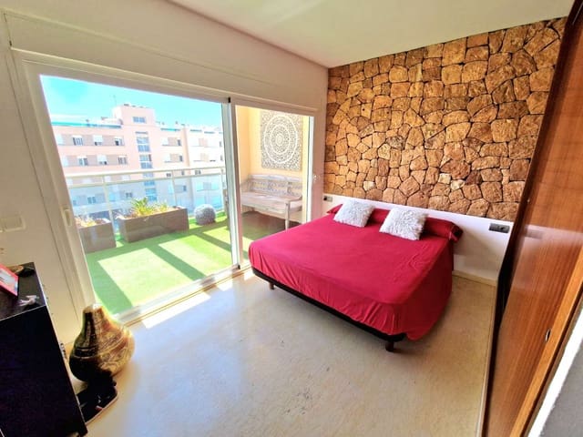 2 soveværelse Penthouse til salg i Ibiza by med swimmingpool - € 1.045.000 (Ref: 9134215)
