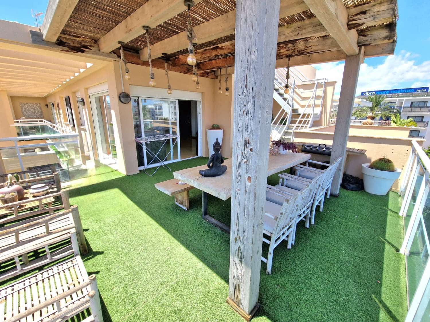 2 soveværelse Penthouse til salg i Ibiza by med swimmingpool - € 1.045.000 (Ref: 9134215)