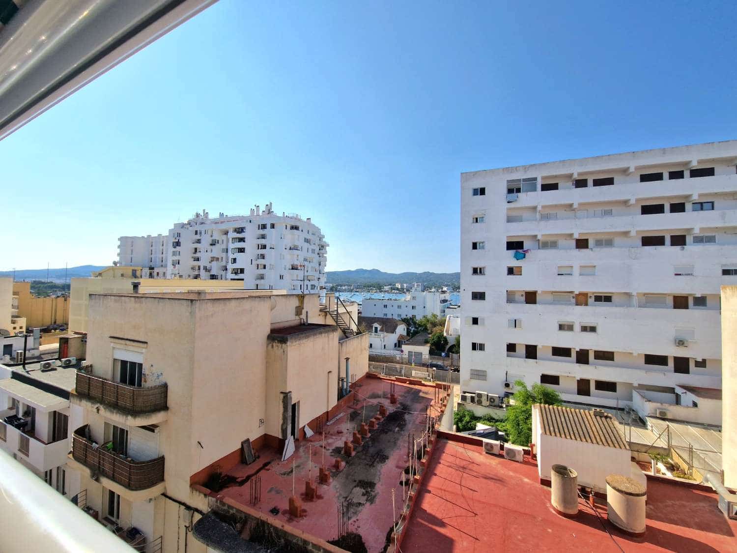 3 soveværelse Strandlejlighed til salg i Sant Antoni de Portmany - € 649.000 (Ref: 9186747)