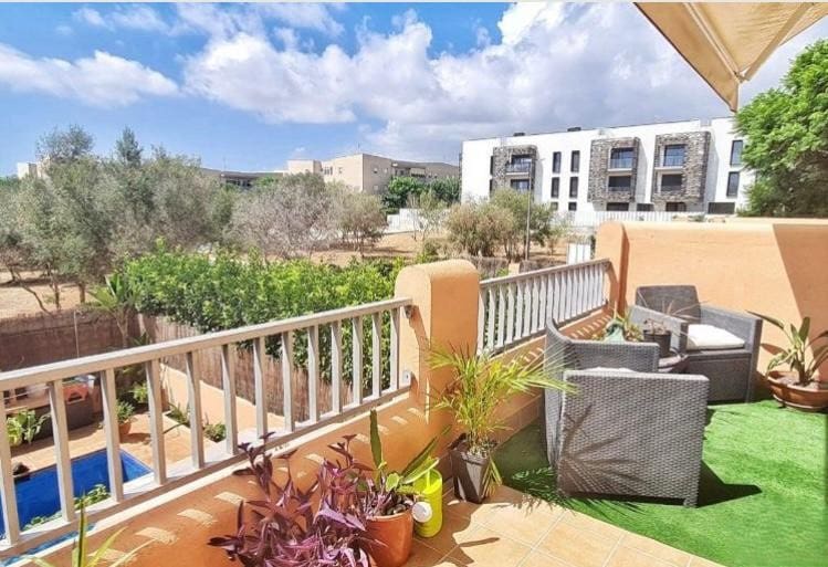 3 slaapkamer Rijtjeshuis te koop in Ibiza dorp met zwembad - € 1.200.000 (Ref: 9375040)