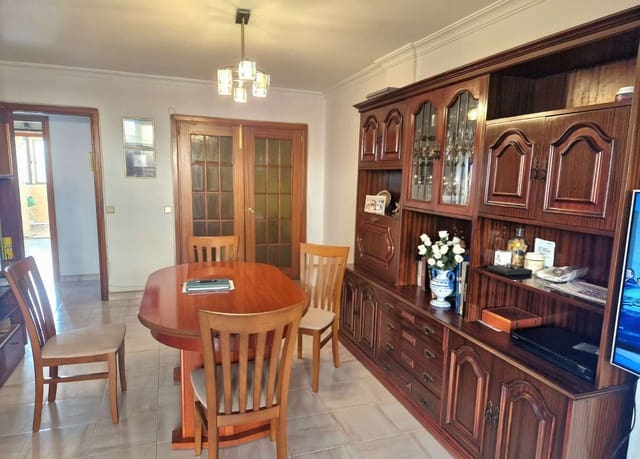 4 camera da letto Appartamento sulla Spiaggia in vendita in Ibiza-Eivissa città - 750.000 € (Rif: 9398249)