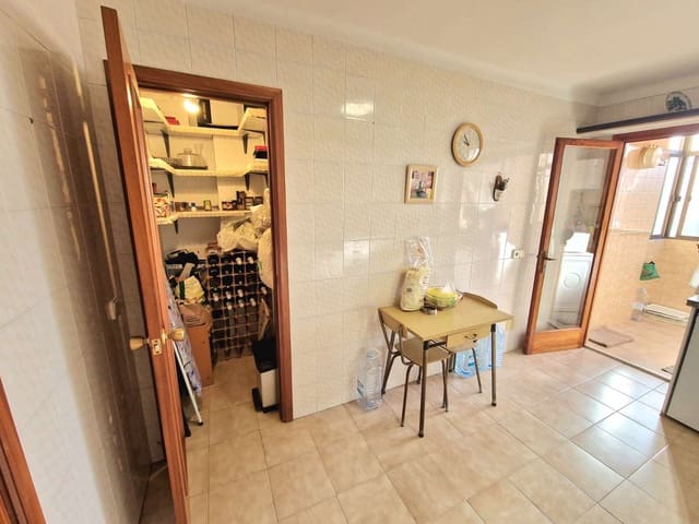 4 camera da letto Appartamento sulla Spiaggia in vendita in Ibiza-Eivissa città - 750.000 € (Rif: 9398249)