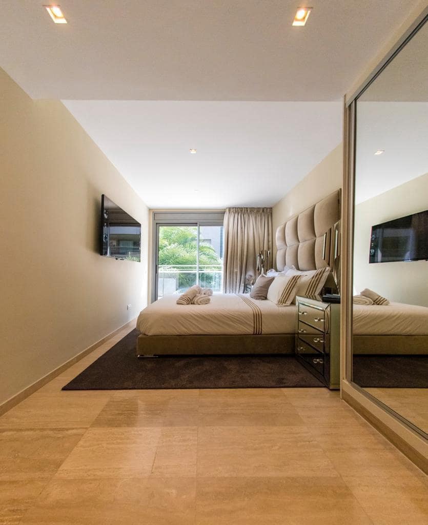 4 bedroom Beach Apartment for sale in Ibiza / Eivissa town with pool - € 1,400,000 (Ref: 9439682)