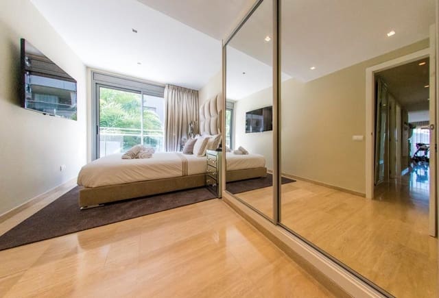 Apartamento Playa de 4 habitaciones en Ibiza / Eivissa ciudad en venta con piscina - 1.400.000 € (Ref: 9439682)