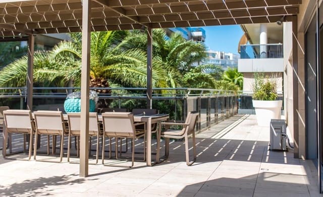 Apartamento Playa de 4 habitaciones en Ibiza / Eivissa ciudad en venta con piscina - 1.400.000 € (Ref: 9439682)