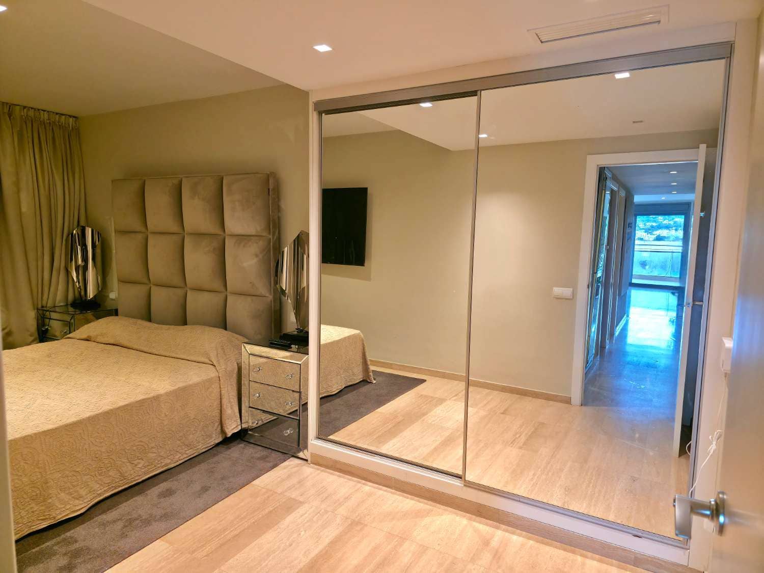 4 bedroom Beach Apartment for sale in Ibiza / Eivissa town with pool - € 1,400,000 (Ref: 9439682)