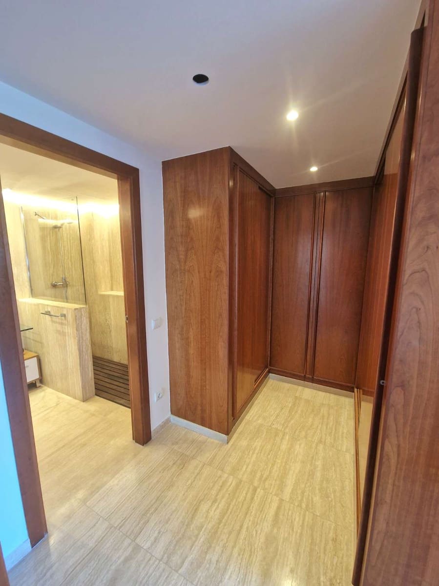 2 soveværelse Strandlejlighed til salg i Ibiza by med swimmingpool garage - € 950.000 (Ref: 9446124)