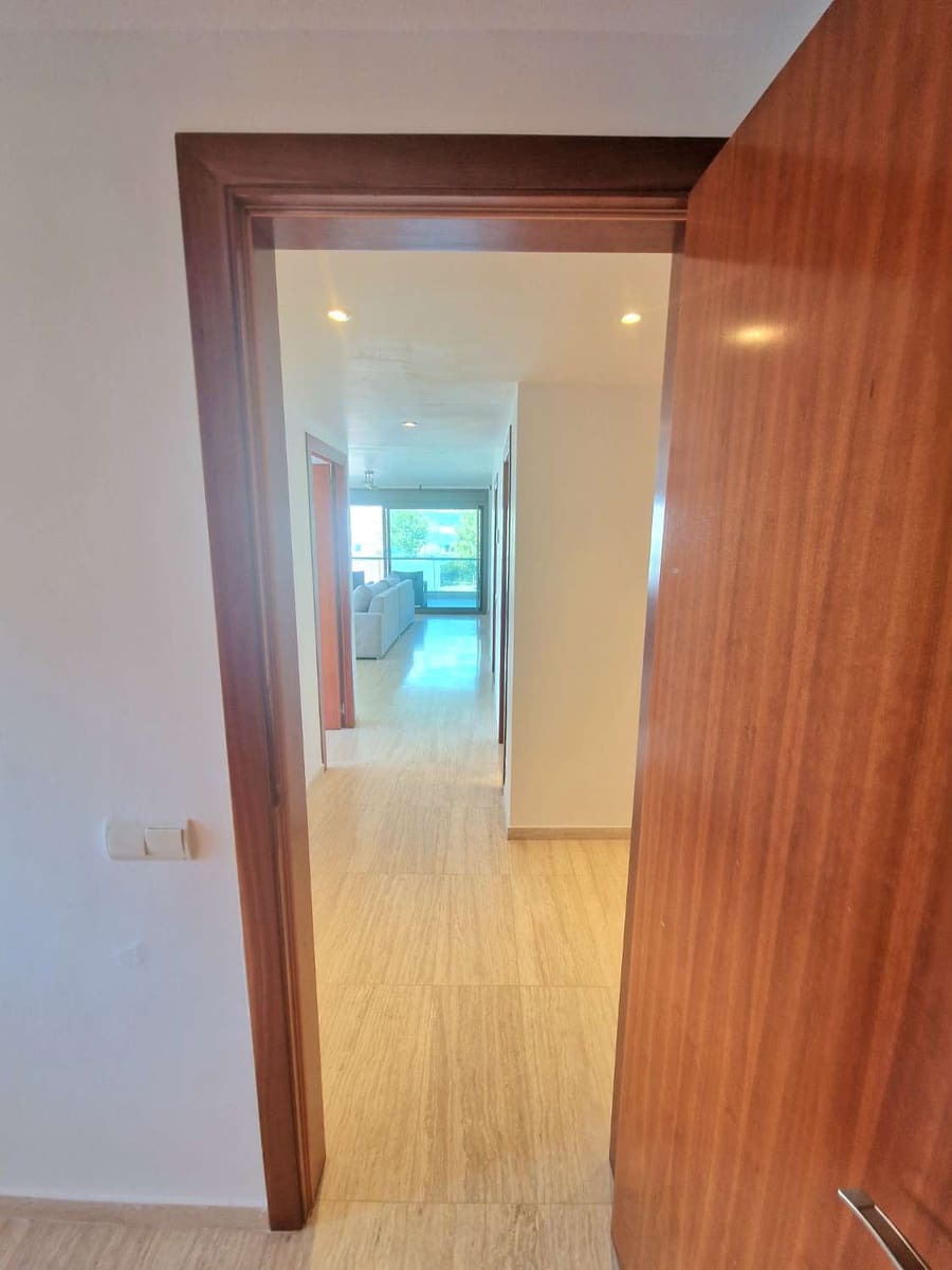 2 soveværelse Strandlejlighed til salg i Ibiza by med swimmingpool garage - € 950.000 (Ref: 9446124)