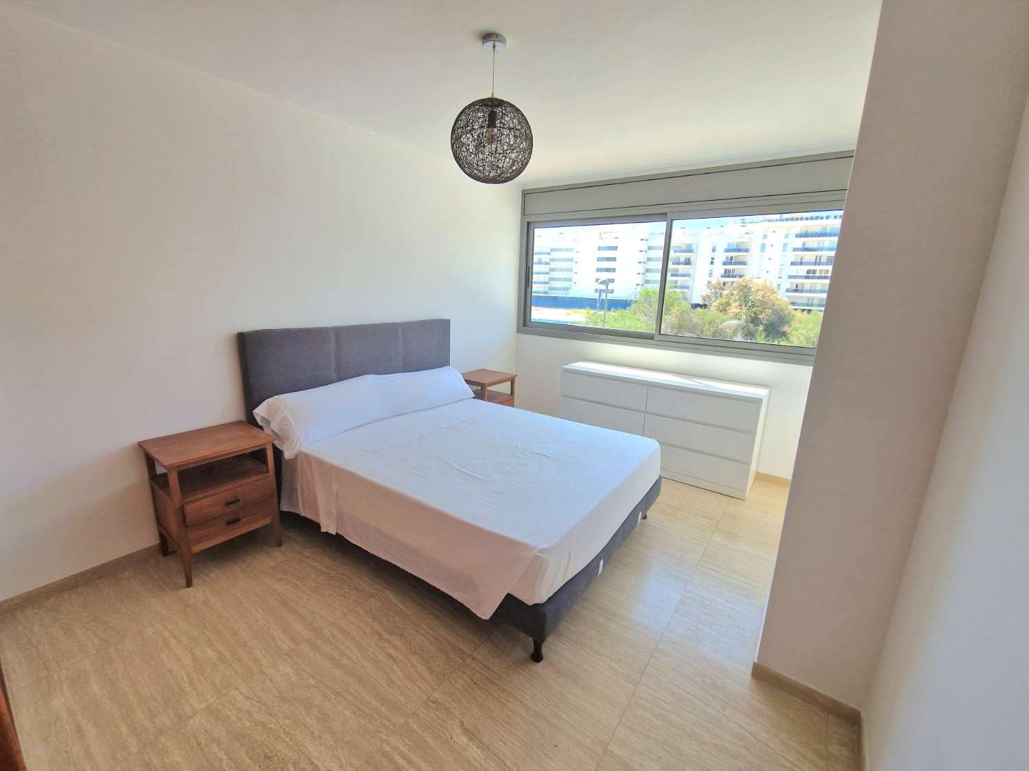 2 soveværelse Strandlejlighed til salg i Ibiza by med swimmingpool garage - € 950.000 (Ref: 9446124)