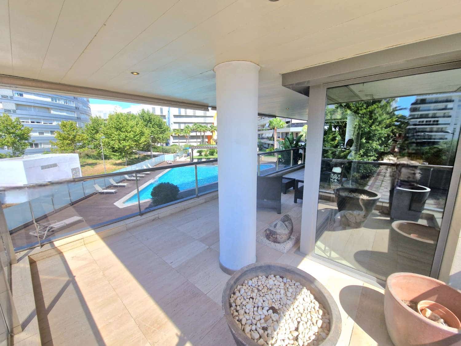 2 soveværelse Strandlejlighed til salg i Ibiza by med swimmingpool garage - € 950.000 (Ref: 9446124)