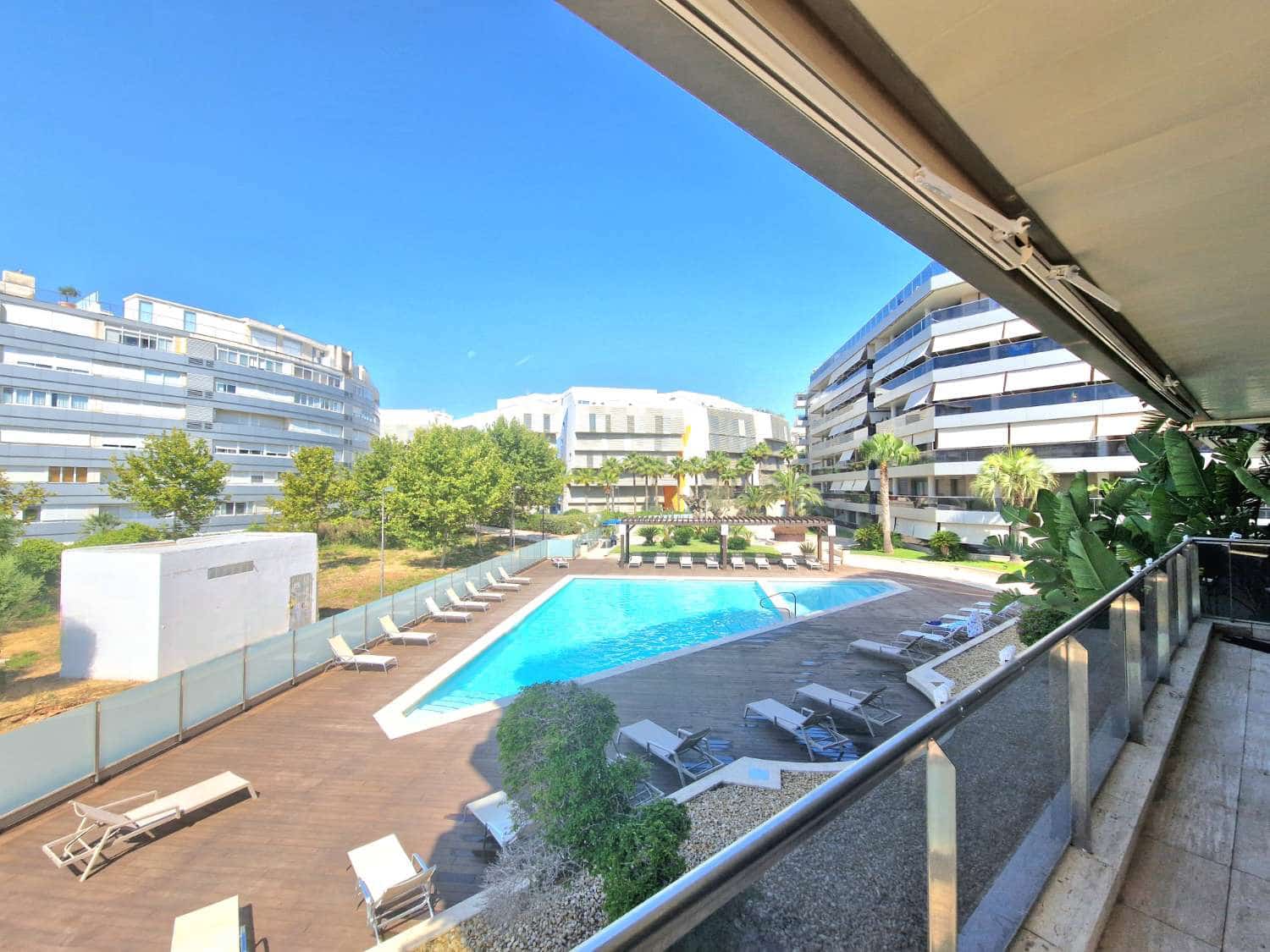 2 soveværelse Strandlejlighed til salg i Ibiza by med swimmingpool garage - € 950.000 (Ref: 9446124)