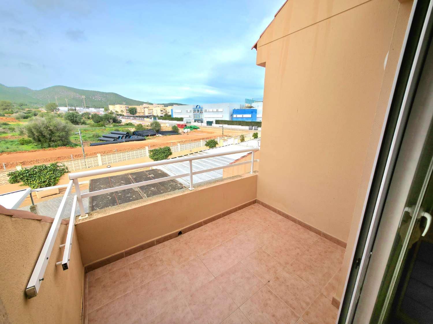 Adosado de 4 habitaciones en Ibiza / Eivissa ciudad en venta - 895.000 € (Ref: 9497205)