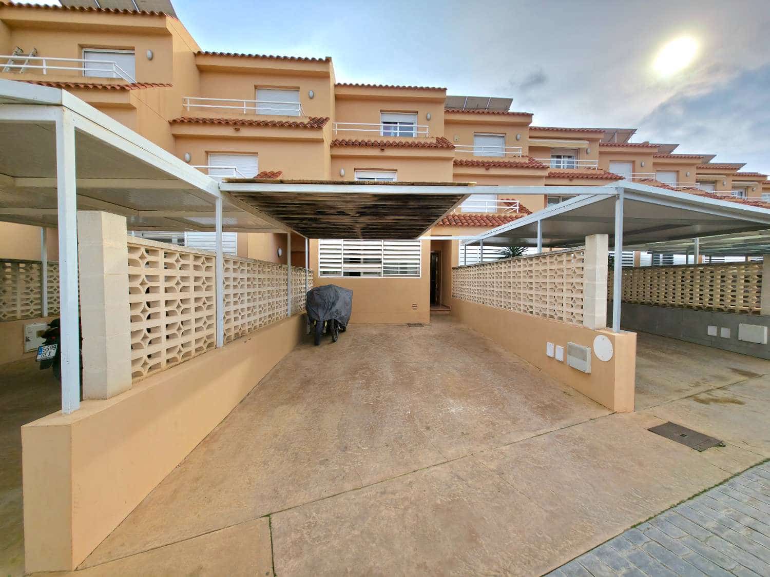 Adosado de 4 habitaciones en Ibiza / Eivissa ciudad en venta - 895.000 € (Ref: 9497205)