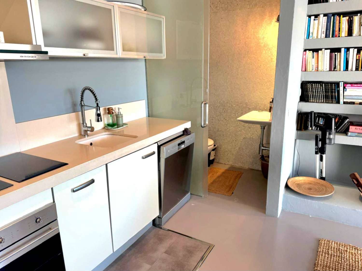 1 bedroom Flat for rent in Santa Eulalia / Santa Eularia with pool - € 6,000 (Ref: 9570824)