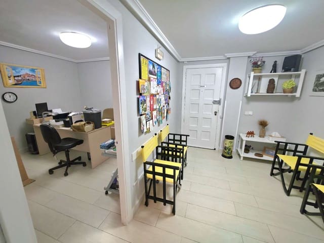 3 makuuhuone Asunto myytävänä paikassa Ibiza kaupunki - 850 000 € (Ref: 9615220)