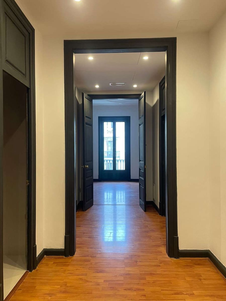 Office for rent in Barcelona city - € 3,800 (Ref: 9711165)