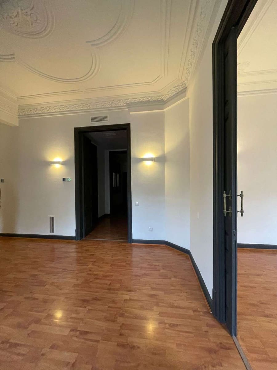 Office for rent in Barcelona city - € 3,800 (Ref: 9711165)