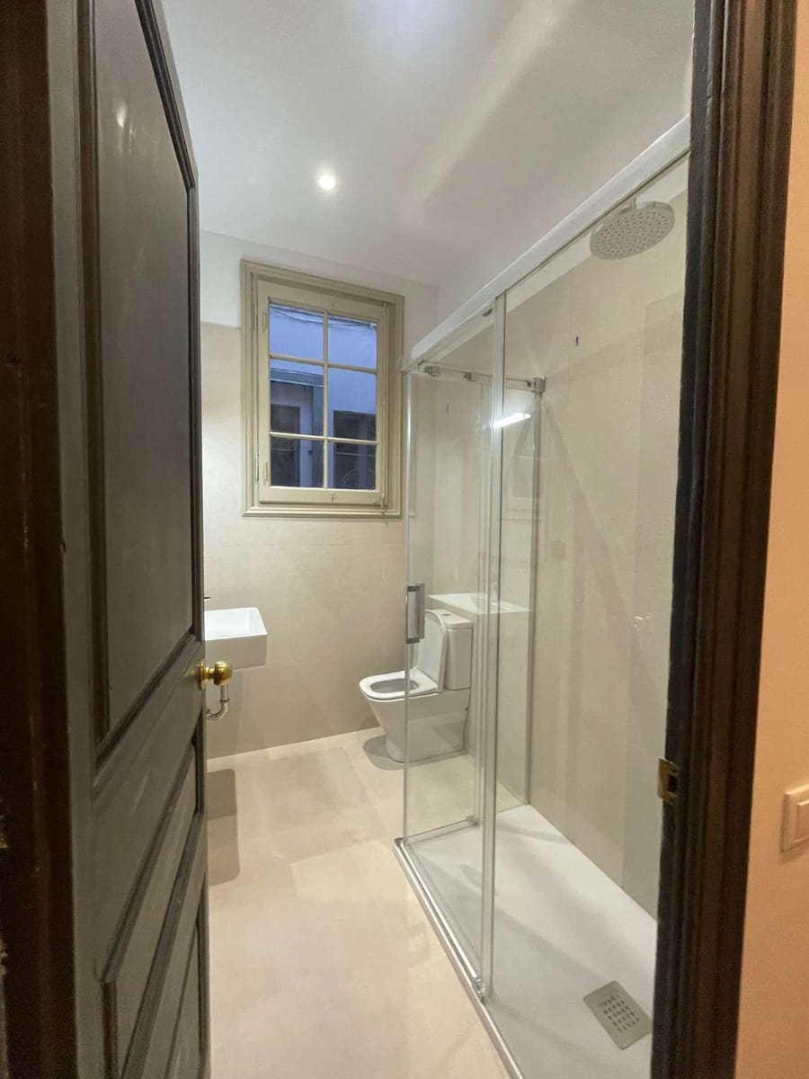 Office for rent in Barcelona city - € 3,800 (Ref: 9711165)