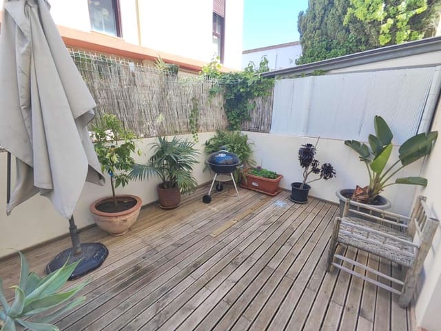 3 soverom Rekkehus til leie i Santa Eulalia / Santa Eularia med garasje - € 5 000 (Ref: 9721427)