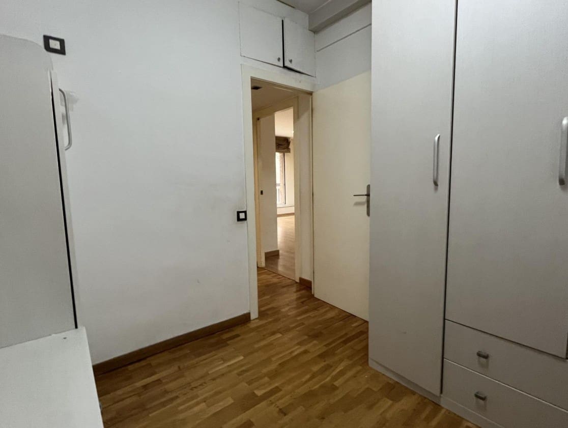 4 soverom Leilighet til salgs i Barcelona by - € 775 000 (Ref: 9731750)