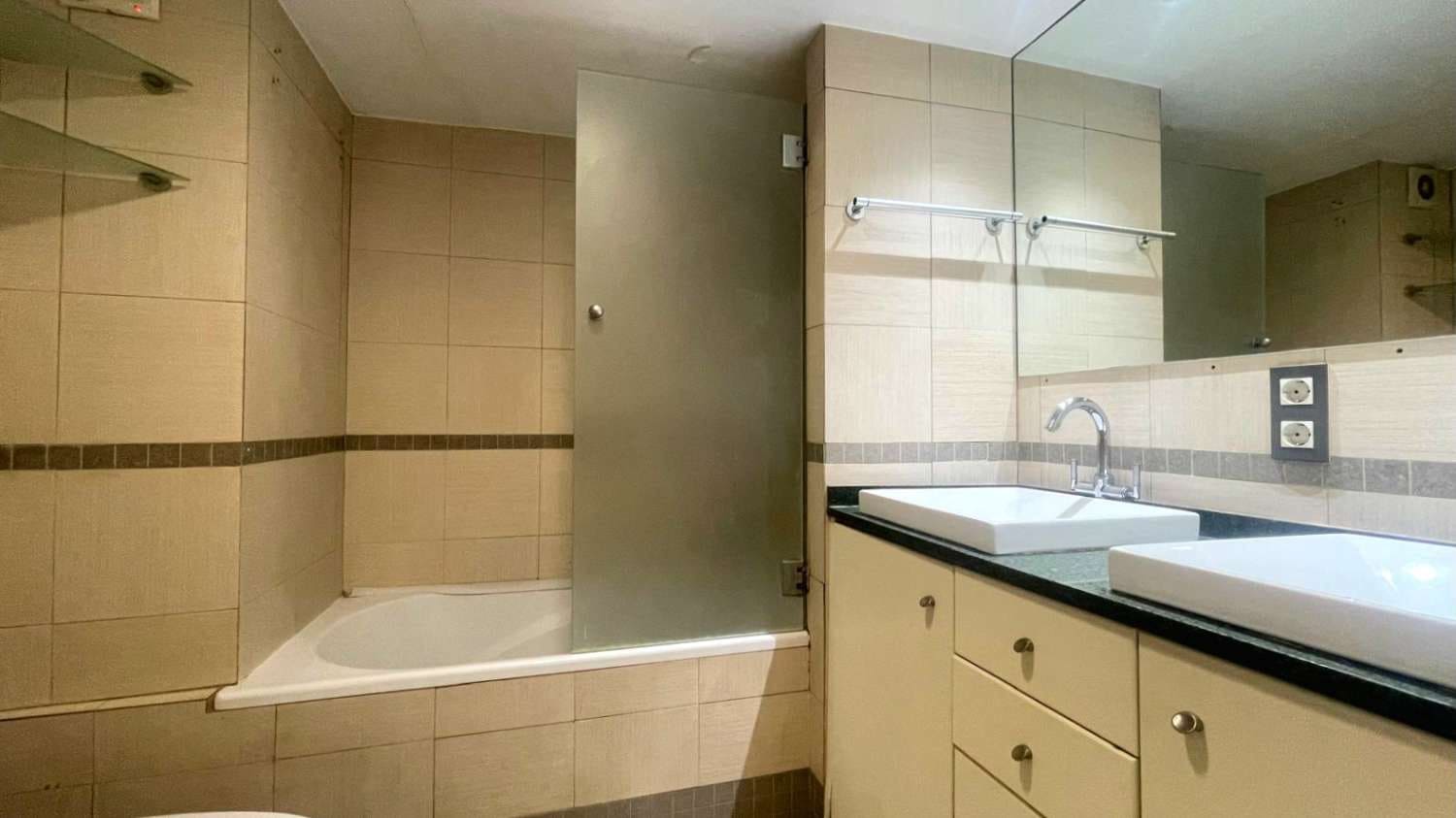 4 soverom Leilighet til salgs i Barcelona by - € 775 000 (Ref: 9731750)