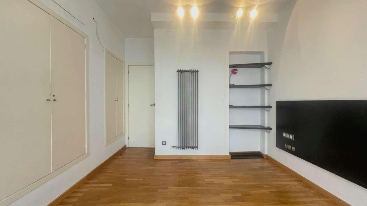 4 soverom Leilighet til salgs i Barcelona by - € 775 000 (Ref: 9731750)