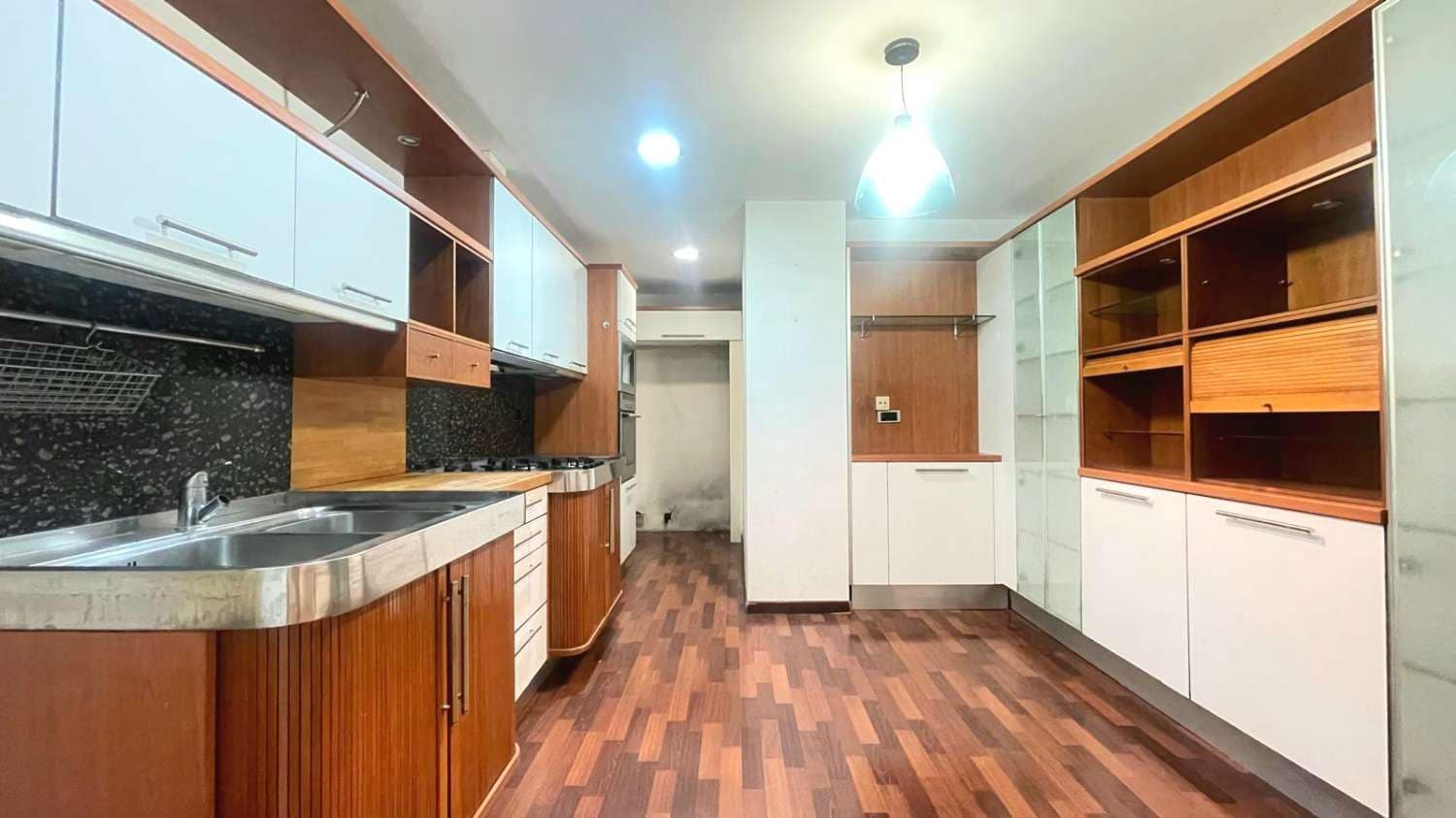 4 soverom Leilighet til salgs i Barcelona by - € 775 000 (Ref: 9731750)