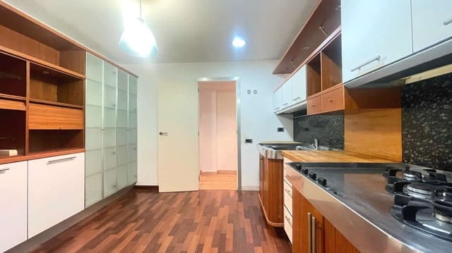 Apartamento de 4 habitaciones en Sarrià, Barcelona ciudad en venta - 775.000 € (Ref: 9731750)